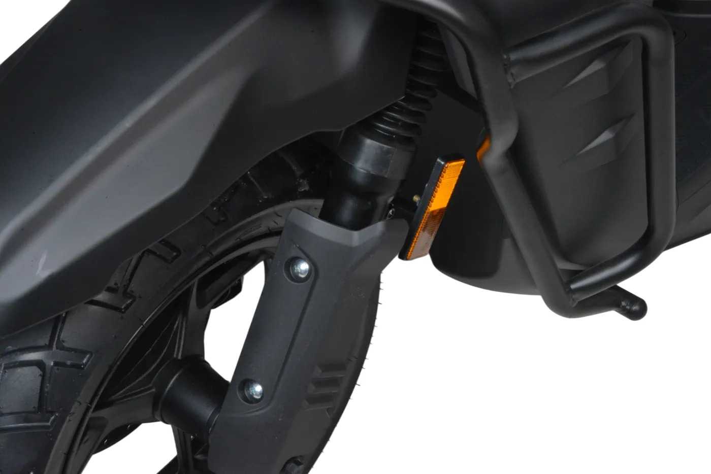 Скутер Motoland TANK 150 черный